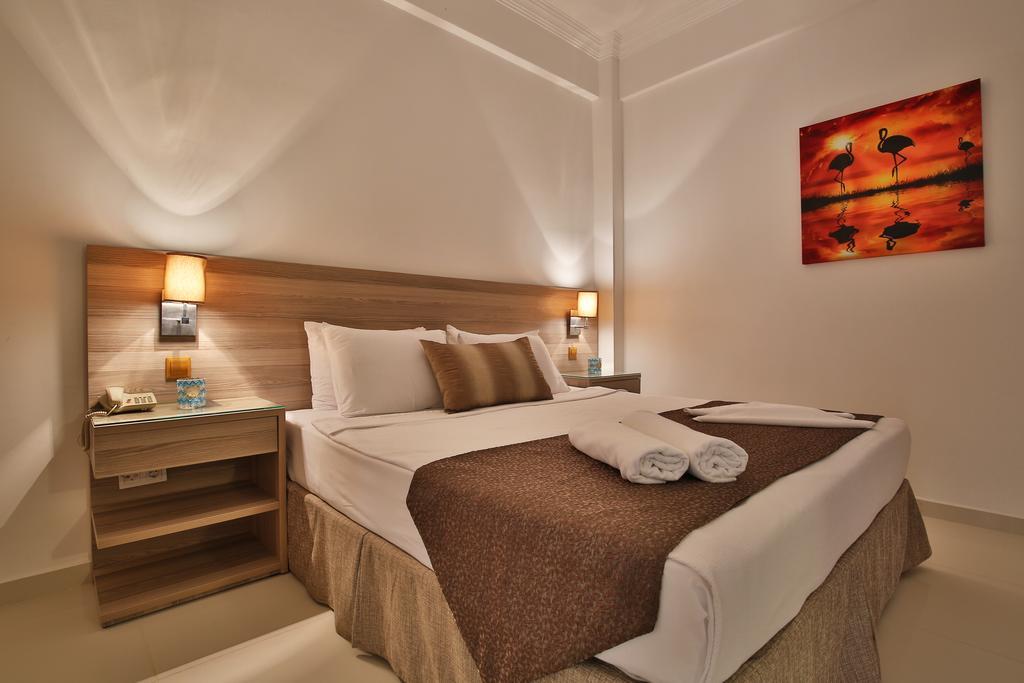 Palm Bay Beach Hotel Эмеджик Экстерьер фото