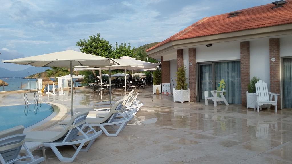 Palm Bay Beach Hotel Эмеджик Экстерьер фото