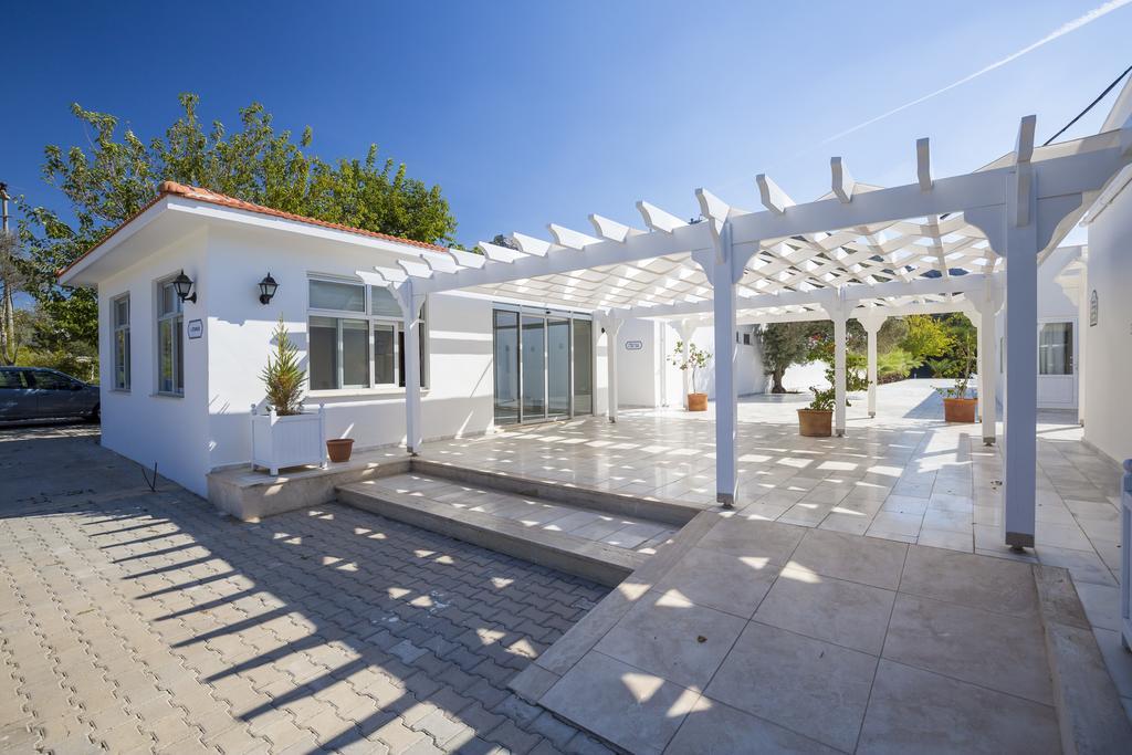 Palm Bay Beach Hotel Эмеджик Экстерьер фото
